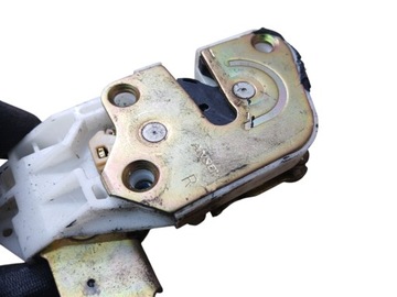 MITSUBISHI PAJERO 2003 ZÁMEK DVEŘE PŘEDNÍCH