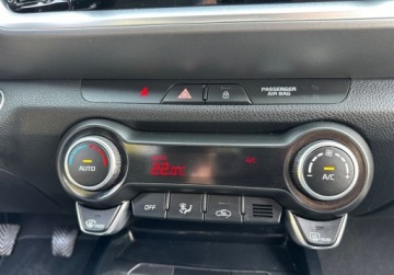 Kia Stonic I Crossover 1.2 DOHC 84KM 2018 Kia Stonic 1.2 86KM Key-Less Led Climatronic Kamera Bezwypadkowy Dla wymag, zdjęcie 29