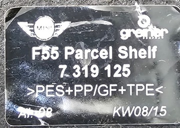 MINI COOPER F55 POLIČKA ZADNÍ KUFRU ČERNÁ 7319125