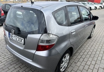 Honda Jazz III 1.2 i-VTEC 90KM 2011 Honda Jazz 1.2Benz.90KM Klima Alufelgi Kurtyny..., zdjęcie 4