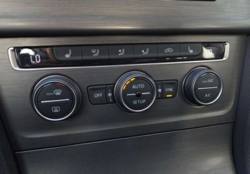 Volkswagen Golf VII Hatchback 3d 1.4 TSI 140KM 2013 Volkswagen Golf 1.4TSI 140KM 6b Navi 2xPDC Grz.Fotele Klima Serwis Oplaty, zdjęcie 29