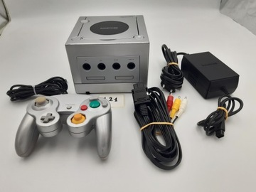 КОНСОЛЬ NINTENDO GAMECUBE DOL-001 PAL СЕРЕБРЯНАЯ