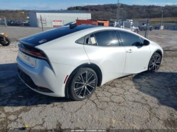 Toyota Prius V (XW60) 2024 Toyota Prius XLE, 2024r., 4x4, 2.0L 2.0 Hybryda 150KM, zdjęcie 3