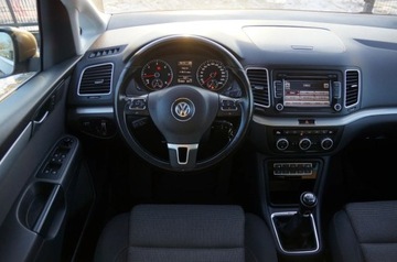 Volkswagen Sharan II Van 2.0 TDI-CR BMT 140KM 2014 Volkswagen Sharan 2.0 TDI CR 140 KM, 4x4, 7osob, Webasto, Biksenon, Hak, G, zdjęcie 11