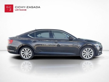 Skoda Superb III Liftback Facelifting 2.0 TSI 190KM 2023 Skoda Superb SalonPL 190KM TSI DSG Style Matrix Navi Kessy El.Fotel 18 VA, zdjęcie 3