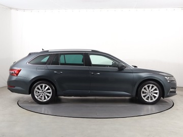 Skoda Superb III Kombi Plug-In Hybrid 1.4 TSI Plug-In-Hybrid 218KM 2020 Skoda Superb iV 1.4 TSI PHEV, Salon Polska, zdjęcie 5