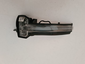 KIERUNKOWSKAZ LUSTERKA MERCEDES LED A0999061902 NOWY