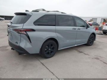 Toyota Sienna III 2026 Toyota Sienna Woodland Edition 2026 2.5 Hybryda 245KM, zdjęcie 5