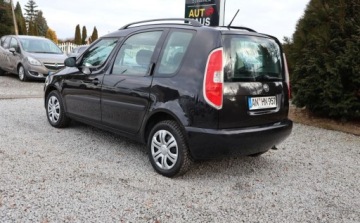 Skoda Roomster Mikrovan Facelifting 1.2 70KM 2015 Skoda Roomster Klimatyzacja, Elektryczne szyby, Seryjne radio. 1.2 Benzyna, zdjęcie 3