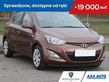 Hyundai i20 I Hatchback 5d Facelifting 1.2 DOHC 85KM 2015 Hyundai i20 1.2, Klima