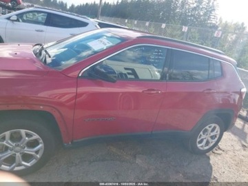 Jeep Compass II 2024 Jeep Compass LATITUDE, 2024r., 4x4, 2.0L 2.0 Benzyna 200KM, zdjęcie 5