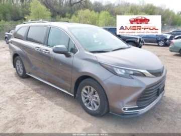 Toyota Sienna III 2024 Toyota Sienna xle, 2024r., 4x4, 2.5L 2.5 Benzyna 189KM