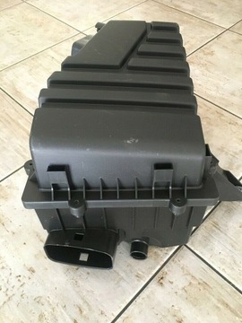 AUDI OE 6R0129607G FILTR VZDUCHU