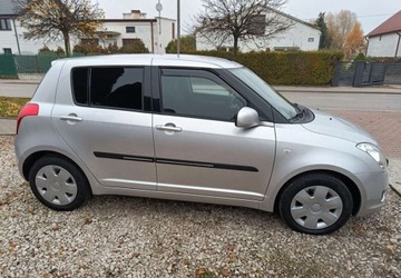 Suzuki Swift IV Hatchback 5d 1.3 92KM 2010 Suzuki Swift Suzuki Swift 2010 1.3 16V Klima Bezwypadkowy 1.3 Benzyna 92KM, zdjęcie 9