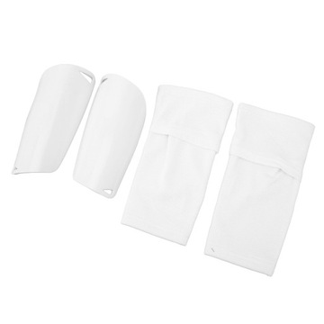 1 пара футбольных носков, щитки для голени