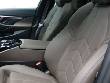 BMW Seria 5 G90-91 2026 BMW Seria 5 530e xDrive Sport Sedan 2.0 (299KM) 2026, zdjęcie 4