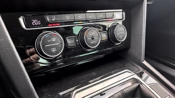 Volkswagen Passat B8 Limousine 2.0 TDI BlueMotion SCR 190KM 2016 Volkswagen Passat 2.0TDI 190KM SalonPL Hak Virt.Co, zdjęcie 31