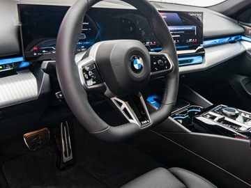 BMW Seria 5 G90-91 2025 BMW Seria 5 Touring 540d xDrive Sport Combi 3.0 (303KM) 2025, zdjęcie 5