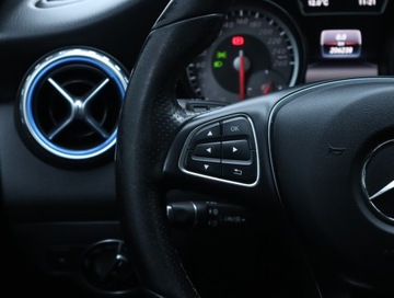 Mercedes GLA I Off-roader 1.6 180 122KM 2016 Mercedes GLA GLA 180, Salon Polska, Serwis ASO, zdjęcie 18