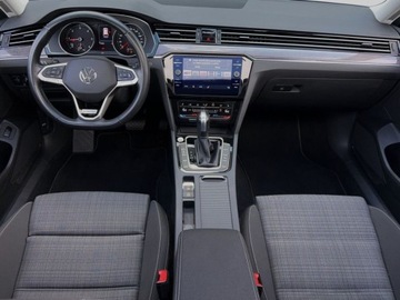 Volkswagen Passat B8 Variant Facelifting 2.0 TDI SCR 200KM 2022 Volkswagen Passat 2.0TDI 200KM 4x4 Business DSG SerwisASO Panorama Acc Led, zdjęcie 15