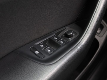 Volkswagen Passat B8 Variant Facelifting 2.0 TDI SCR 150KM 2020 VW Passat 2.0 TDI, Salon Polska, Serwis ASO, zdjęcie 16