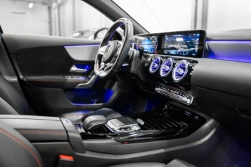 Mercedes Klasa A W177/V177 Hatchback AMG 2.0 A35 306KM 2020 Mercedes A 35 AMG Bezwypadkowy. Salon PL. Serwis., zdjęcie 31