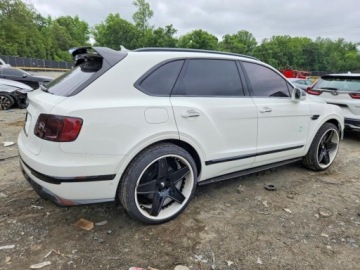 Bentley Bentayga 2017 Bentley Bentayga W12 2017 6.0 Benzyna 600KM, zdjęcie 3