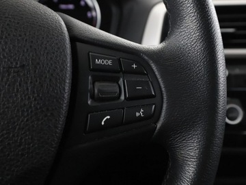 BMW Seria 1 F20-F21 Hatchback 5d Facelifting 2015 118d 150KM 2017 BMW 118 2.0d Automat Advantage Tempomat Nawigacja, zdjęcie 28