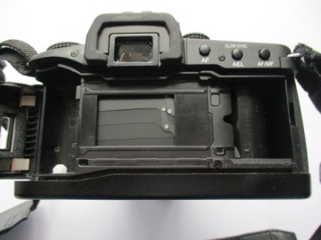 Minolta Dynax 60 + AF Zoom 28–100 мм 1:3,5–5,6 D