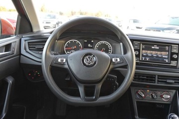 Volkswagen Polo V Hatchback 3d Facelifting 1.0 75KM 2017 Volkswagen Polo SalonPL 75KM MPI Trendline Pakiety Czujniki x2 Klimatyzajc, zdjęcie 10
