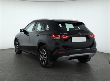 Mercedes GLA II Off-roader Plug-In 1.3 250 e 218KM 2020 Mercedes GLA GLA 250 e, Salon Polska, Serwis ASO, zdjęcie 3