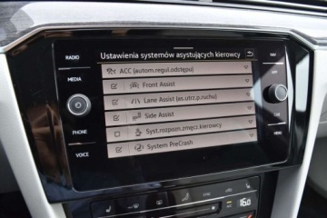 Volkswagen Passat B8 Variant Facelifting 1.5 TSI EVO 150KM 2022 Volkswagen Passat Variant SalonPL 1.5 TSI 150KM DSG Combi HAK Elegance pod, zdjęcie 20