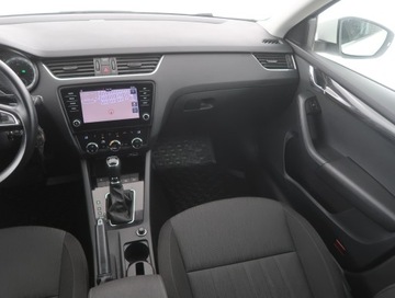 Skoda Octavia III Liftback Facelifting 1.5 TSI ACT 150KM 2019 Skoda Octavia 1.5 TSI, Salon Polska, DSG, Navi, zdjęcie 7