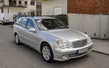 Mercedes Klasa C W203 Kombi T203 2.1 (C 220 CDI) 150KM 2007 Mercedes-Benz Klasa C 2,2CDI (150KM) Automat Lift 2007 r 2.1 Diesel 150KM, zdjęcie 5