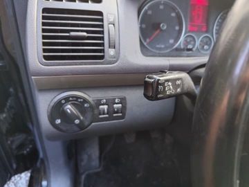 Volkswagen Touran I 2.0 TDI 140KM 2009 Volkswagen Touran 2.0 TDI 140KM Trendline 2009r, zdjęcie 18