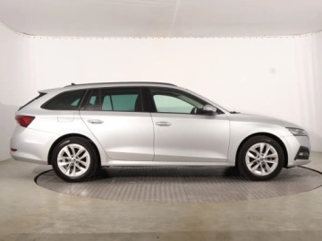 Skoda Octavia IV Kombi 2.0 TDI 115KM 2021 Skoda Octavia 2.0 TDI, Salon Polska, Serwis ASO, zdjęcie 5