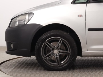 Volkswagen Caddy III Kombi Facelifting 1.6 TDI 102KM 2011 VW Caddy 1.6 TDI, Klima, Tempomat, Parktronic,ALU, zdjęcie 13