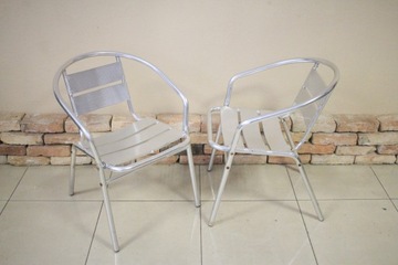 Столы для помещения/паба/ресторана + 2 стула