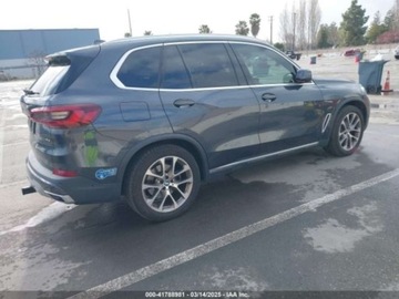 BMW X5 G05 2021 BMW X5 2021 BMW X5 PHEV XDRIVE45E 3.0 Hybryda Plug-in 282KM, zdjęcie 4