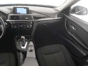 BMW Seria 3 F30-F31-F34 Touring Facelifting 2.0 320d 190KM 2017 BMW 3 320 d, 187 KM, Automat, Klima, Klimatronic, zdjęcie 7