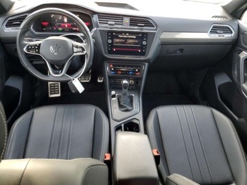 Volkswagen Tiguan II 2023 Volkswagen Tiguan Se R-Line Black, 2023r., 2.0L 2.0 Benzyna 184KM, zdjęcie 6