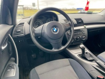 BMW Seria 1 E81/E87 Hatchback 5d E87 2.0 118i 129KM 2006 BMW 118 Benzyna 2.0 - Klimatyzacja - 241 tys km, zdjęcie 6