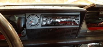 Maskownica atrapa atrapka ramka radia FIAT 125p