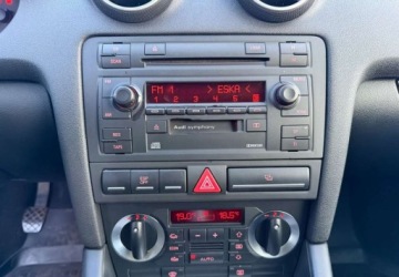 Audi A3 8P Hatchback 3d 2.0 TDI PD 140KM 2005 Audi A3 3-drzwiowe Audi A3 3-drzwiowe 2.0 TDI Attraction 2.0 Diesel 140KM, zdjęcie 30