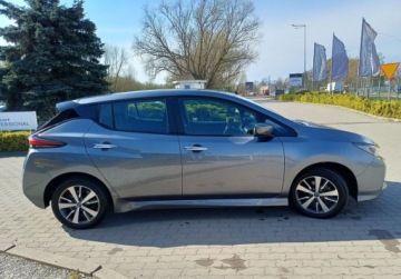 Nissan Leaf II Hatchback Elektryczny 40kWh 150KM 2022 Nissan Leaf 40kWh Acenta 150 KM I wl. sewisowany w ASO Elektryczny, zdjęcie 7