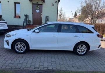 Kia Ceed II Kombi Facelifting 1.4 DOHC 100KM 2018 Kia Ceed 1.4 100KM Android Klima Kamera Led Bezwypadkowy Dla wymagajacy, zdjęcie 1