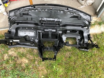 Ford Focus MK3 kokpit deska rozdzielcza konsola