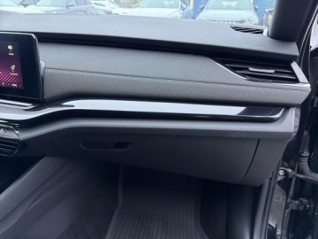 Skoda Octavia IV Liftback 1.5 TSI EVO 150KM 2023 Skoda Octavia IV 1.5 TSI / 150 KM Sportline DSG Sa, zdjęcie 36