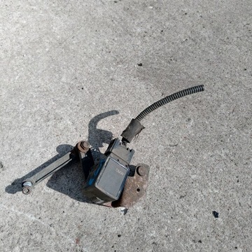 BMW E39 czujnik poziomu poziomowania karoserii świateł Nivo 1093699