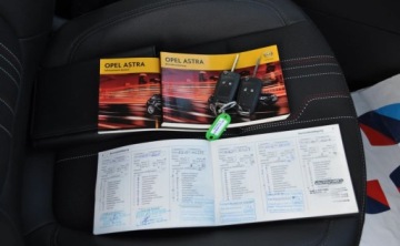 Opel Astra J Sports Tourer 1.4 Turbo ECOTEC 140KM 2012 Opel Astra 1.4 150 JAHRE Benzyna Tempomat Cz. parkowania Klimatyzacja 1.4, zdjęcie 36
